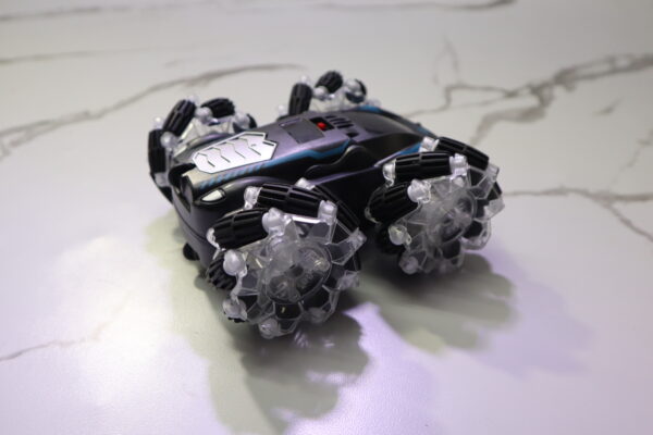 360° Rotating RC Stunt Car – Double-Sided Remote Control Fun