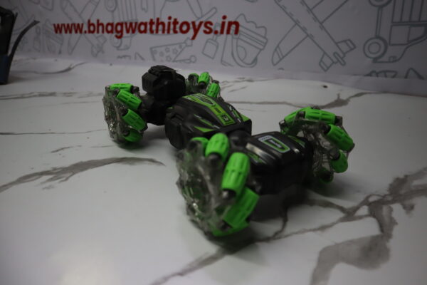 Toyboi Twisting Spray Car