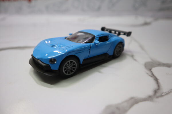 1:32 Scale Alloy Die-Cast Metal Sports Car Toy – Open Door & Pull-Back Action for Kids